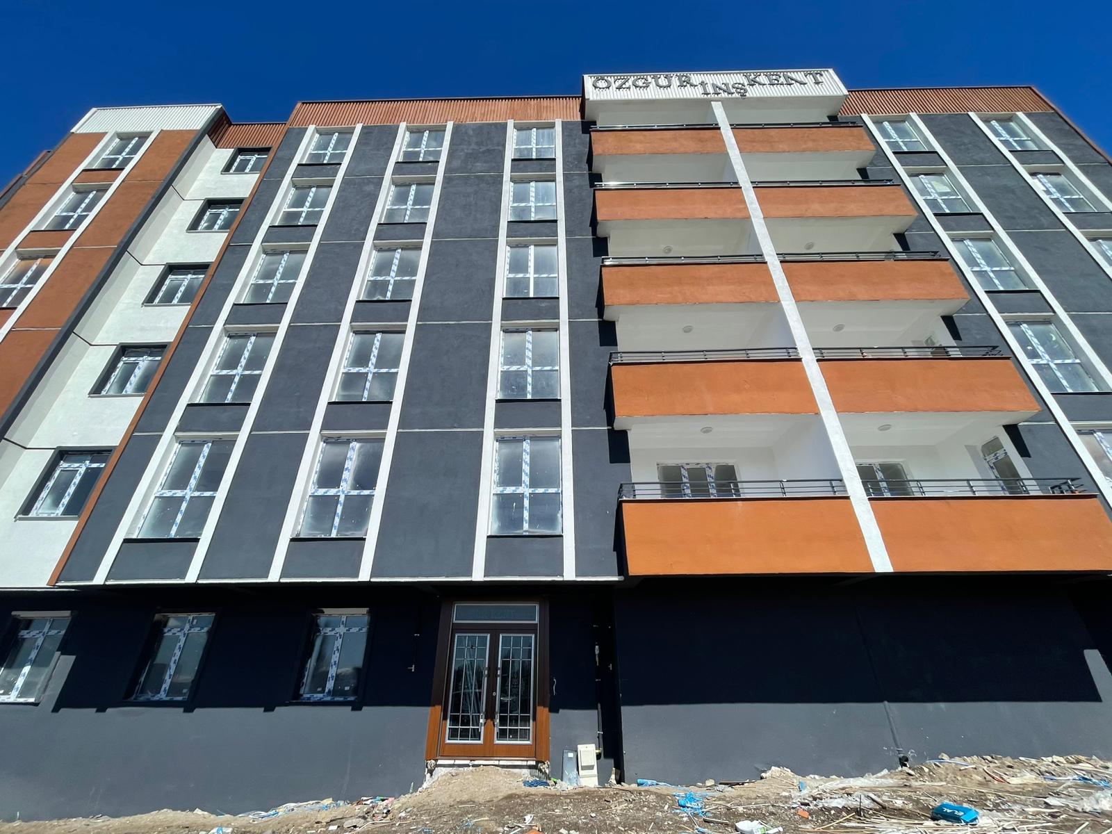 ABDURRAHMAN GAZİ'DE SATILIK 3+1 DAİRE